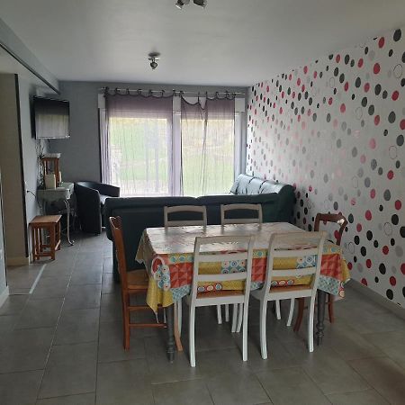 Au Relais Du Canal A Grand Gabarit Nesle Exterior photo