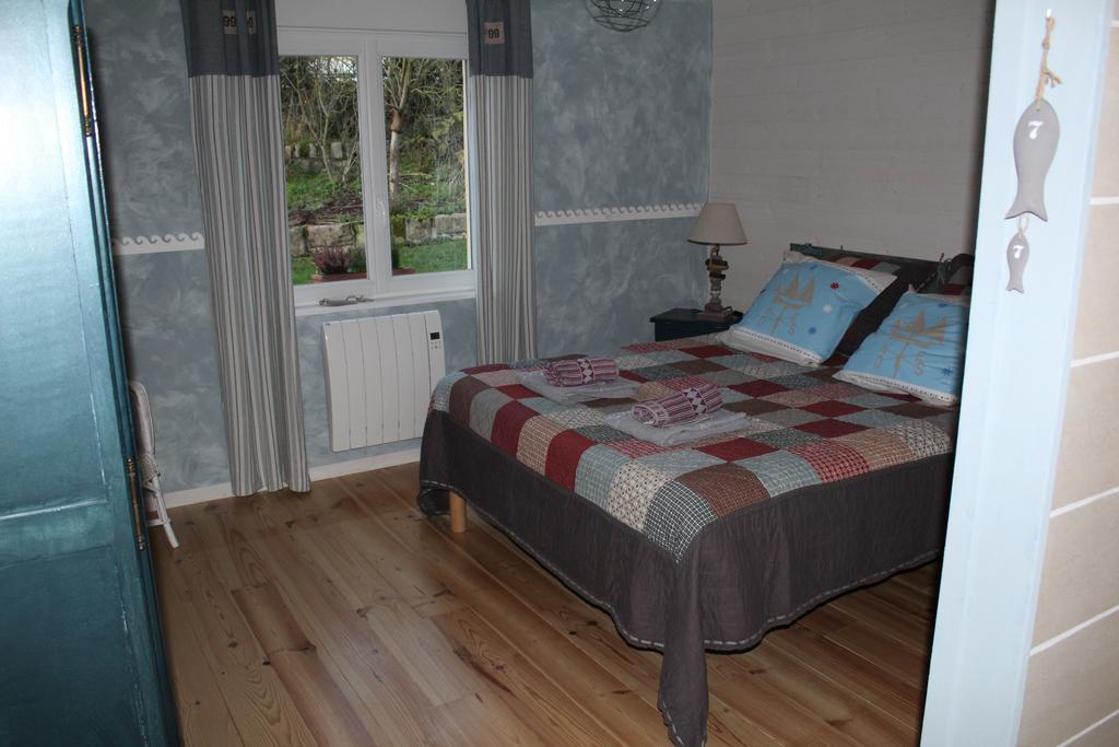 Au Relais Du Canal A Grand Gabarit Nesle Exterior photo